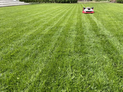 Kress rtk EyePilot 700m2 geïnstalleerd Kress rtk EyePilot 700m2 door Accugroen venray